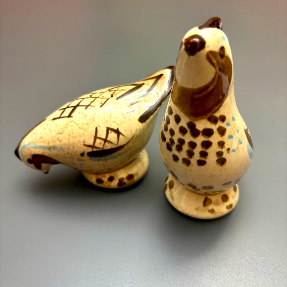 Red Wing Pottery Bob White Salt and Pepper Shakers 2 Quails Vintage MCM -FLAW!!!